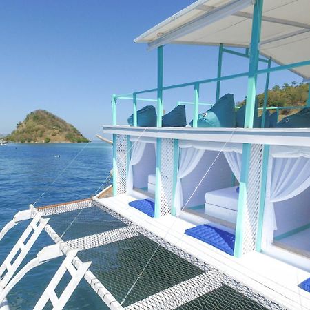 Le Pirate Boatel - Floating Hotel Labuan Bajo Exterior photo